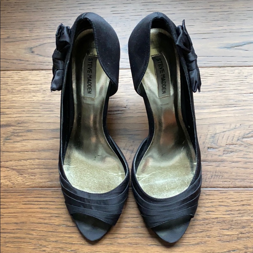 Steve Madden Heels With Bow Detail On Side